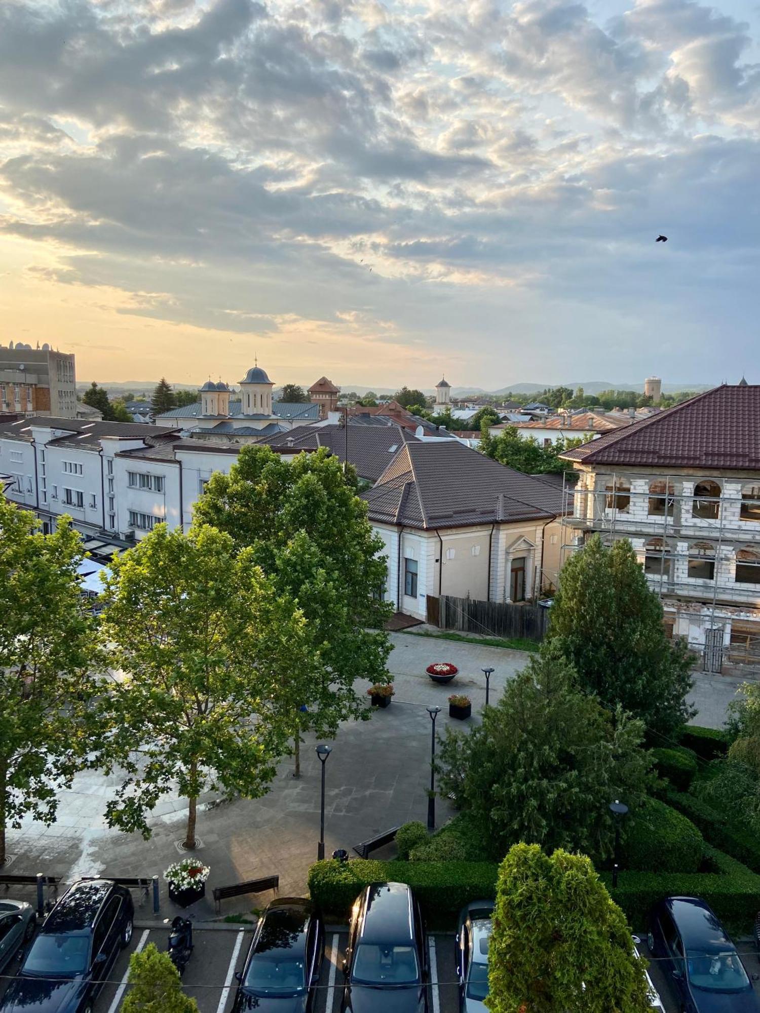 Old Town View- Central Apartment Targoviste Exterior photo